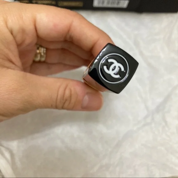 Chanel rouge coco lipgloss 💄 - Picture 2 of 3